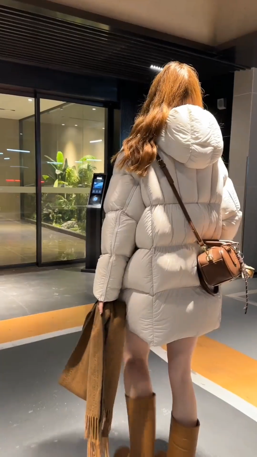 Women Loose Mid-Length Hooded Quilted Puffer Down Jacket, Zip Up Warm Casual Winter Coat