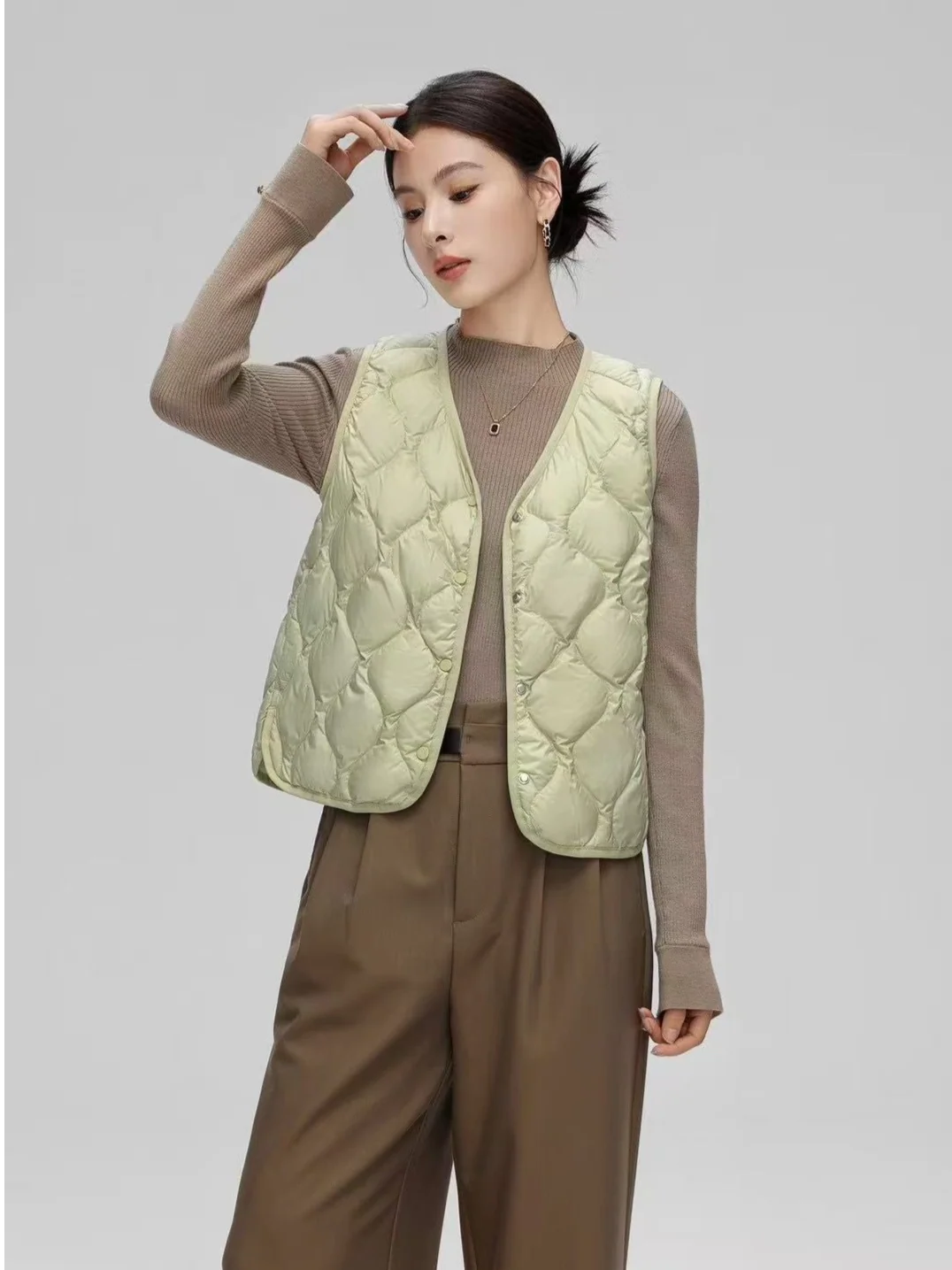 Women Lightweight Warm Down Gilet, Versatile for Layering or Wearing Alone
