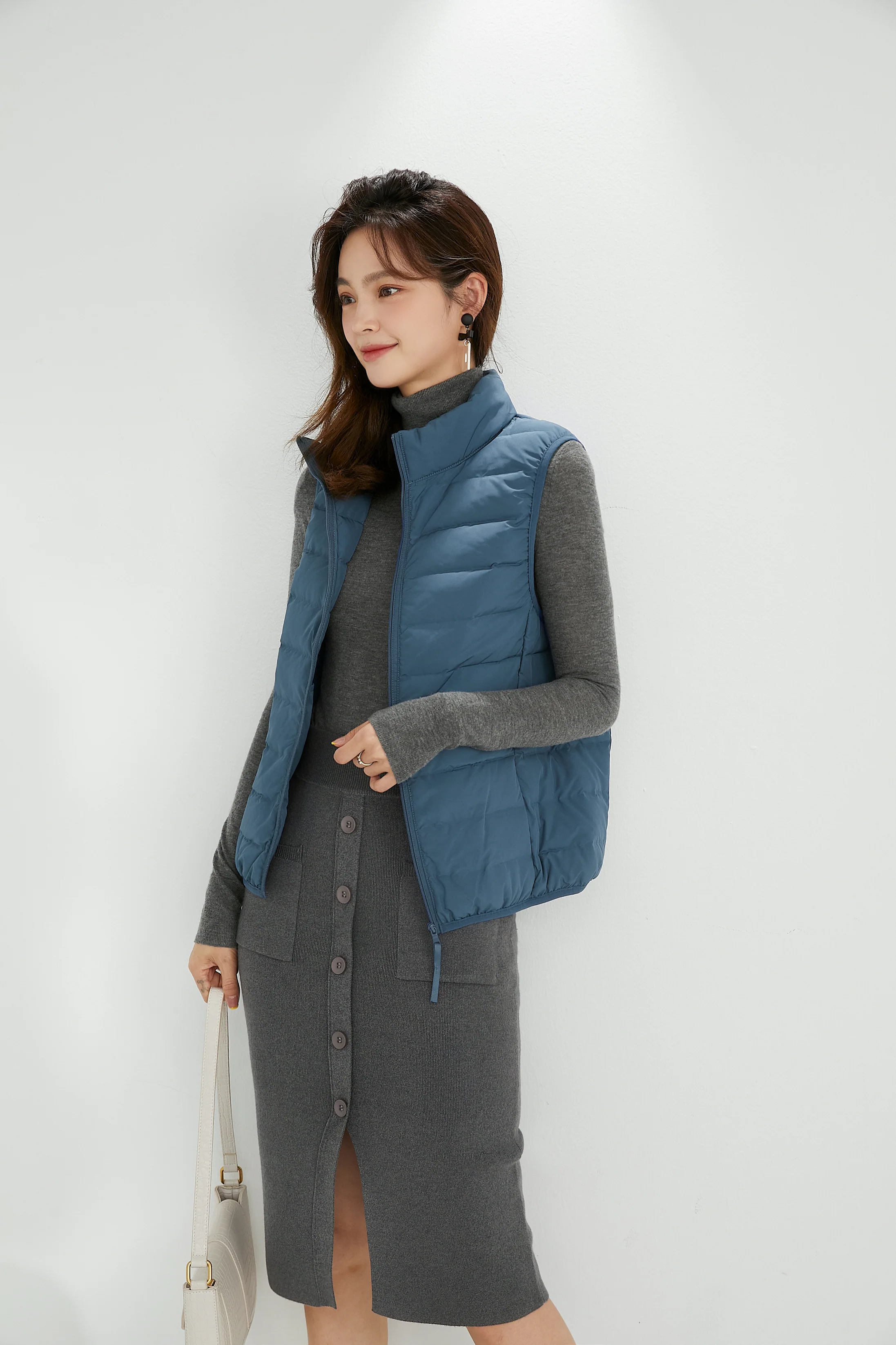Women Stand‑Collar Sleeveless Lightweight Down Gilet, Multi‑Color Versatile Vest for Inner Layering & Outer Wear 版本 2｜TikTok 短标题