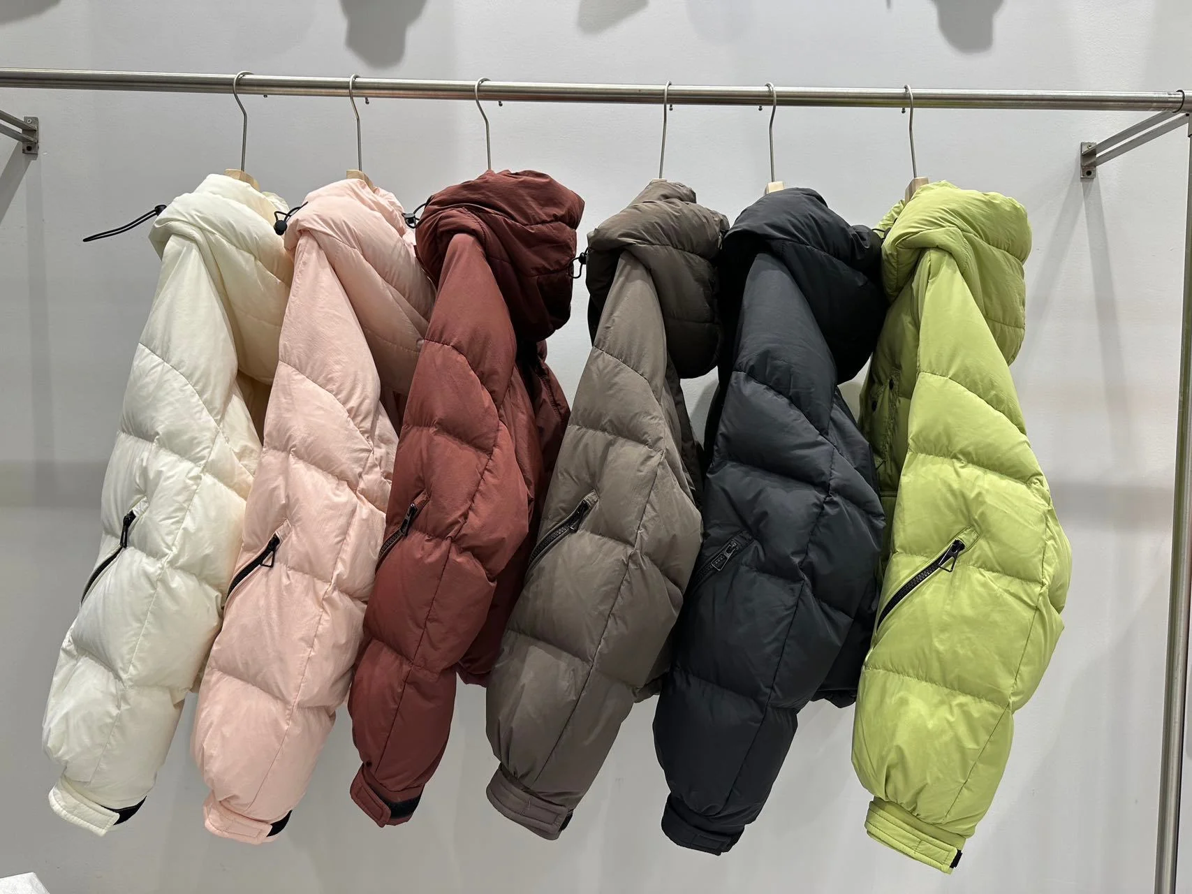 Ladies Trendy Cropped Hooded Puffer Jacket Drawstring Hem Loose Streetwear Winter Outerwear