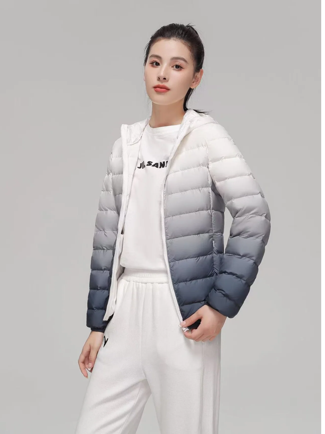 Women Short Hooded Stand‑Collar Color Gradient Fashion Lightweight Down Jacket